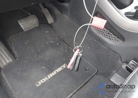 2017 Dodge Journey Crossroad Plus z USA, uszkodzony, nr VIN 3C4PDCGGXHT553986